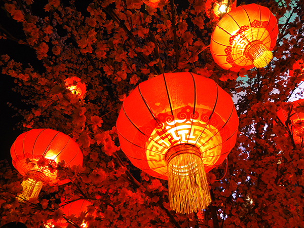 祝你春節快樂(lè )，吉祥如意都來(lái)臨!