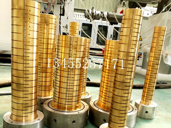 PE管材設備出廠(chǎng)前試機
